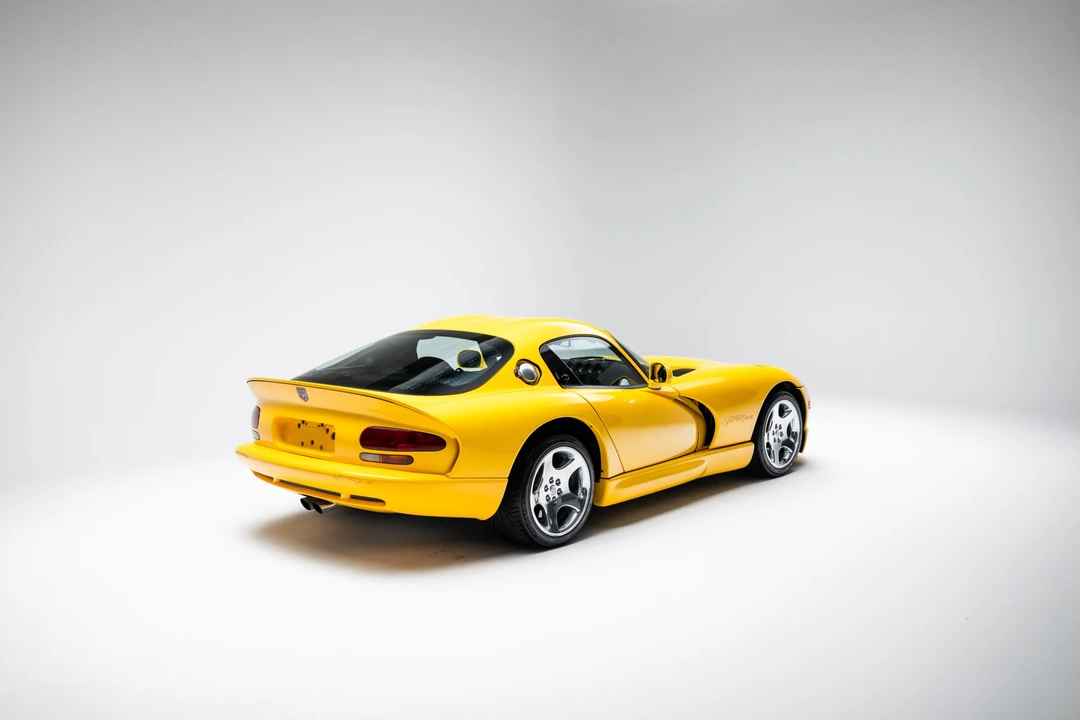 2001 Dodge Viper GTS 2nd Gen - Image 16 of 31