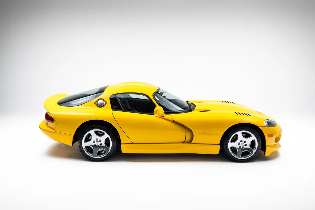 2001 Dodge Viper GTS 2nd Gen - Image 13 of 31