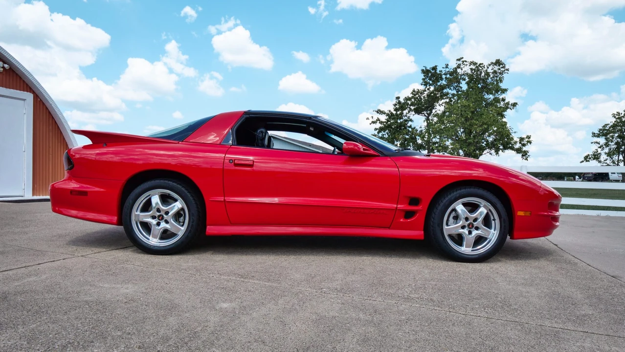 2002 Pontiac Firebird Trans Am 4th Gen - Image 17 of 31