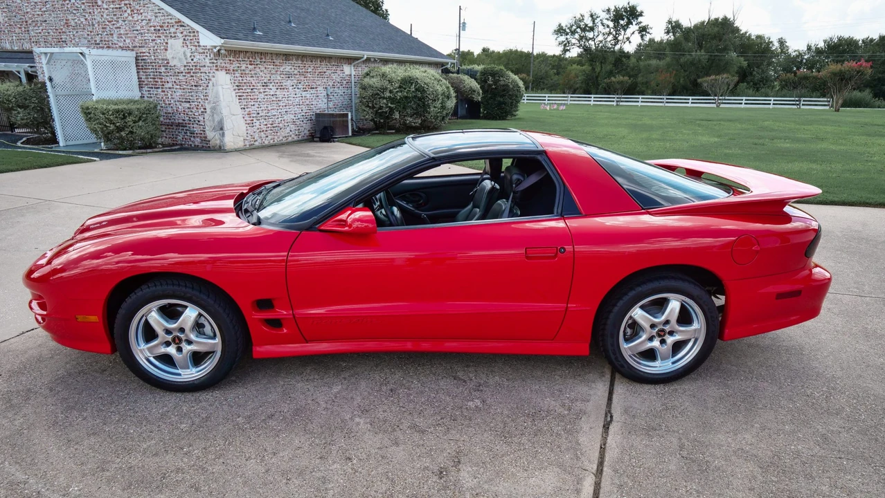 2002 Pontiac Firebird Trans Am 4th Gen - Image 9 of 31