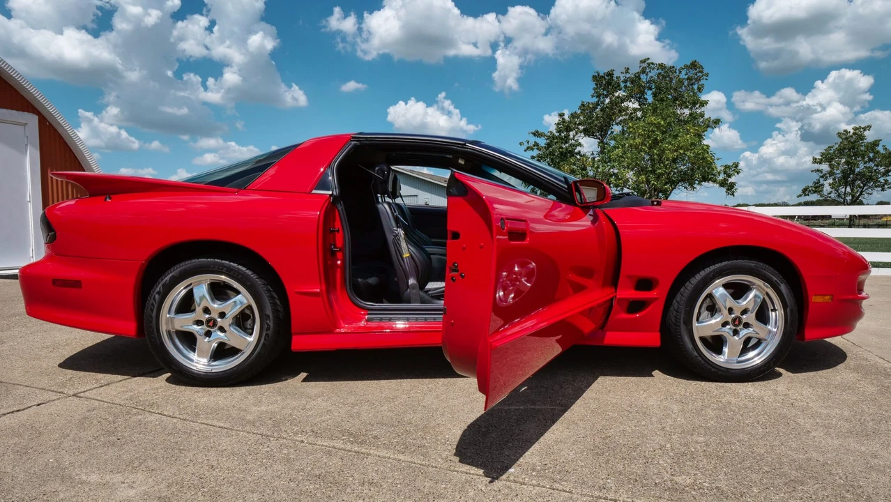 2002 Pontiac Firebird Trans Am 4th Gen - Image 28 of 31