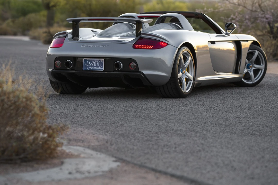 2004 Porsche Carrera GT - Image 12 of 31