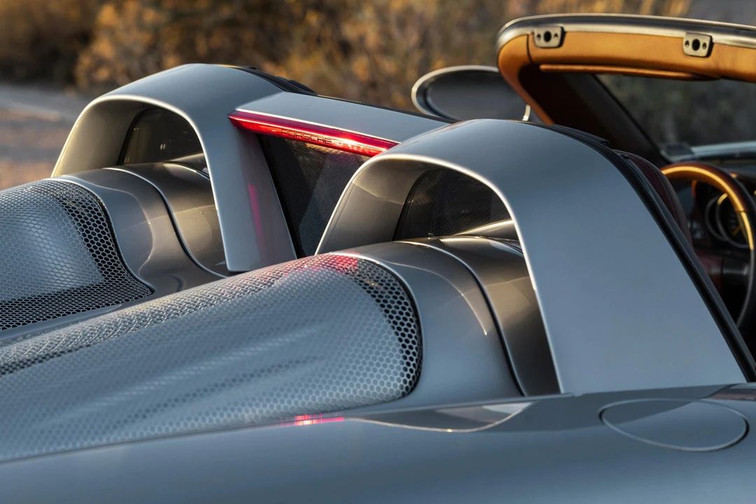 2004 Porsche Carrera GT - Image 25 of 31