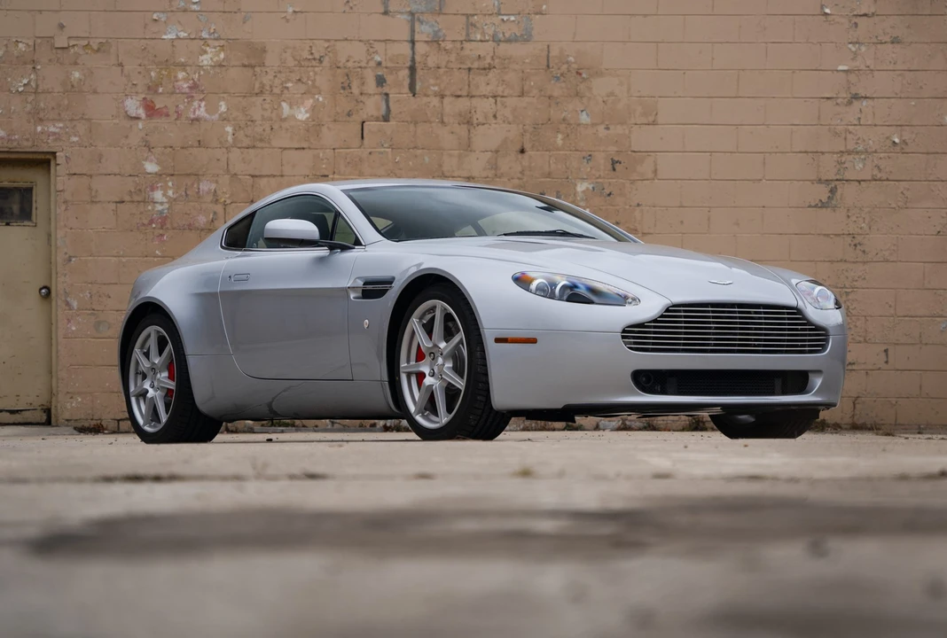 2007 Aston Martin V8 Vantage (2006-2017) - Image 2 of 31