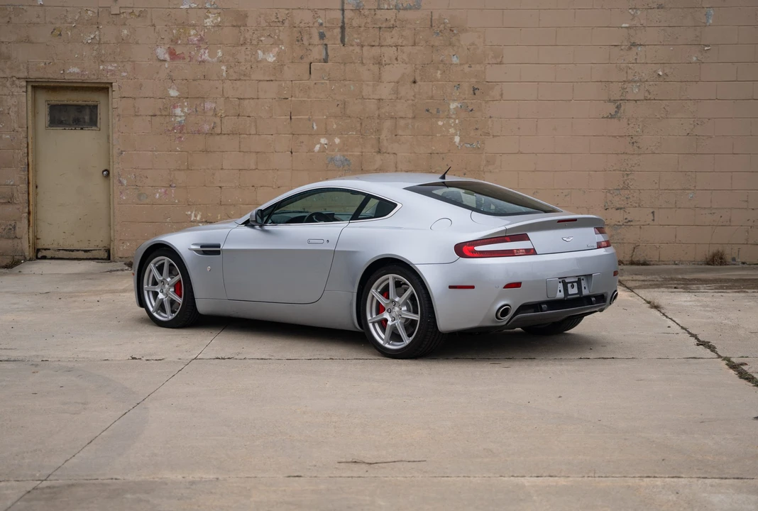 2007 Aston Martin V8 Vantage (2006-2017) - Image 9 of 31