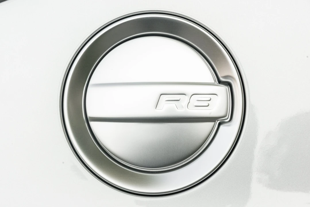 2009 Audi 42 R8 - Image 28 of 31