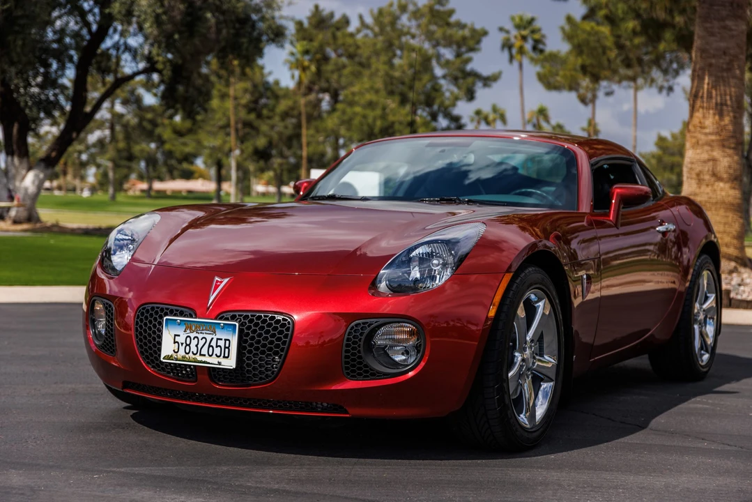2009 Pontiac Solstice GXP - Image 2 of 31