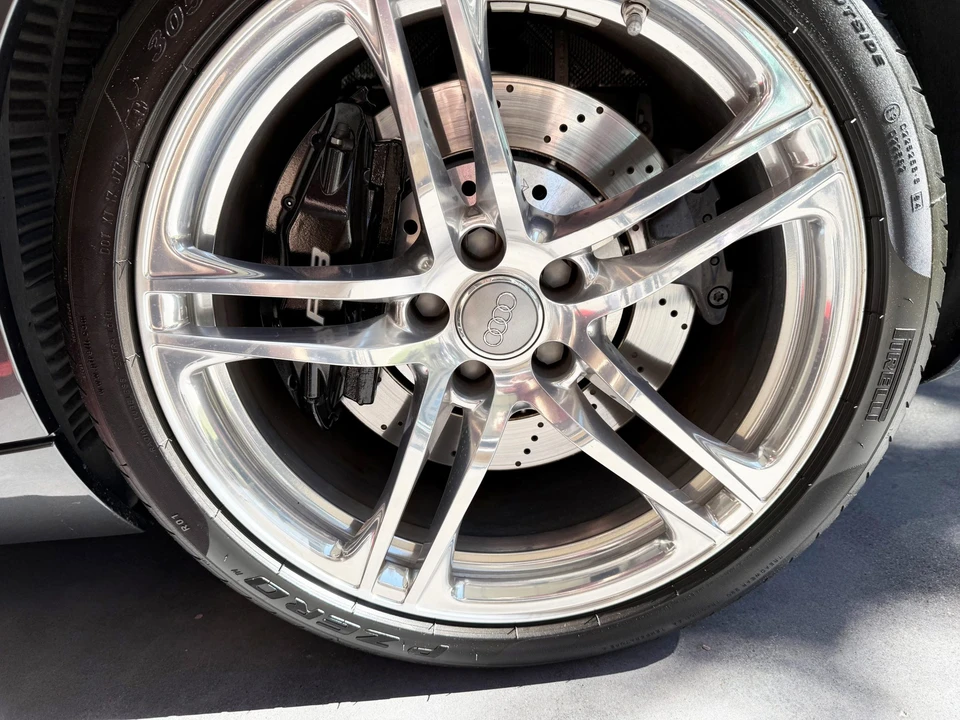 2012 Audi 42 R8 - Image 27 of 31