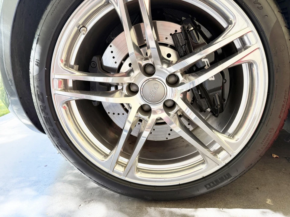 2012 Audi 42 R8 - Image 28 of 31
