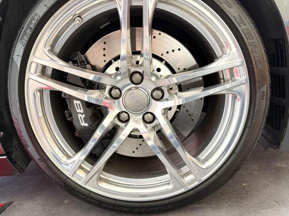 2012 Audi 42 R8 - Image 30 of 31