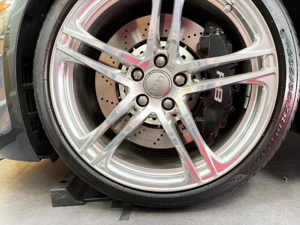 2012 Audi 42 R8 - Image 29 of 31