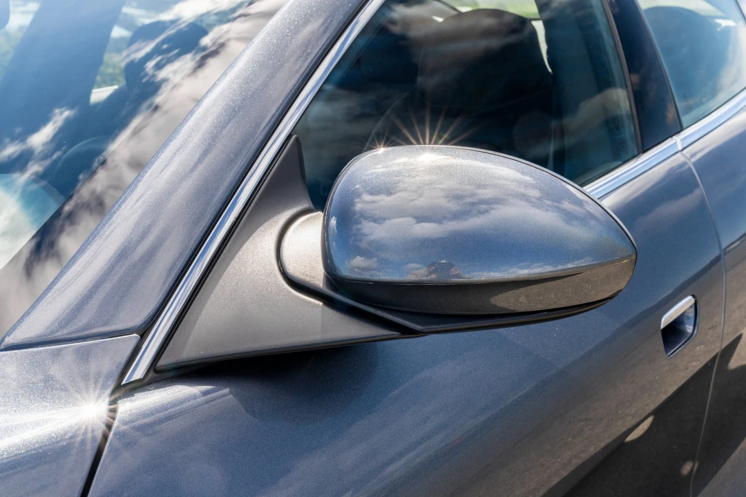 2012 Fisker Karma - Image 23 of 31
