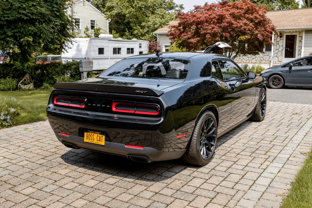 2015 Dodge Challenger SRT Hellcat 3rd Gen - Image 6 of 31