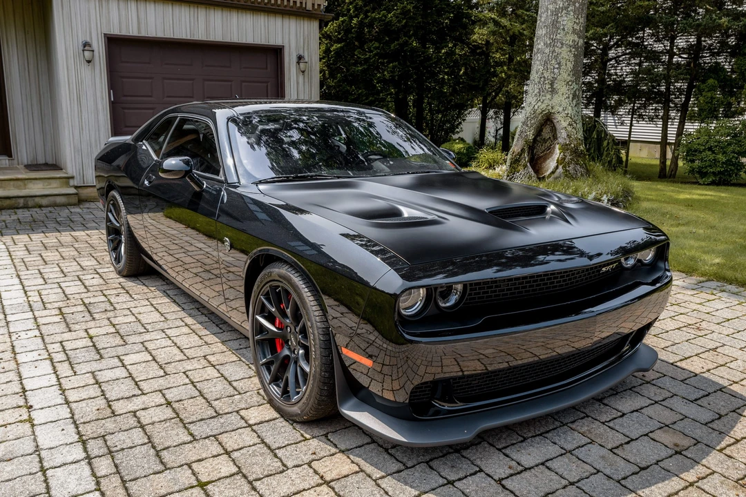 2015 Dodge Challenger SRT Hellcat 3rd Gen - Image 8 of 31