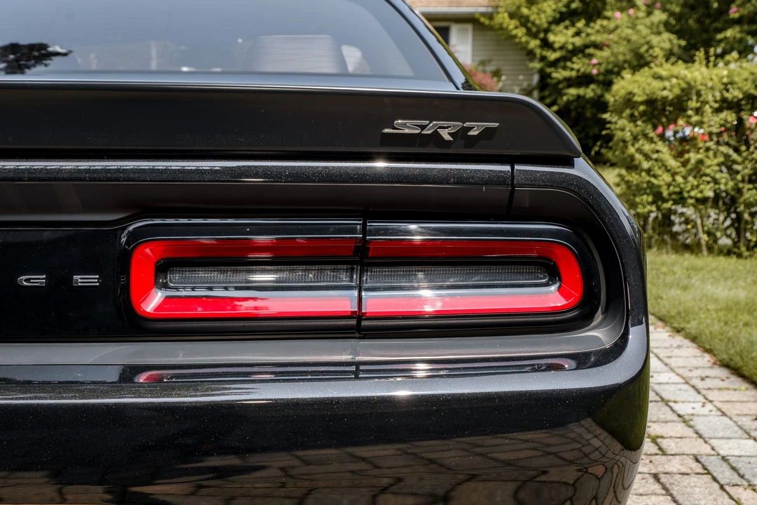 2015 Dodge Challenger SRT Hellcat 3rd Gen - Image 20 of 31