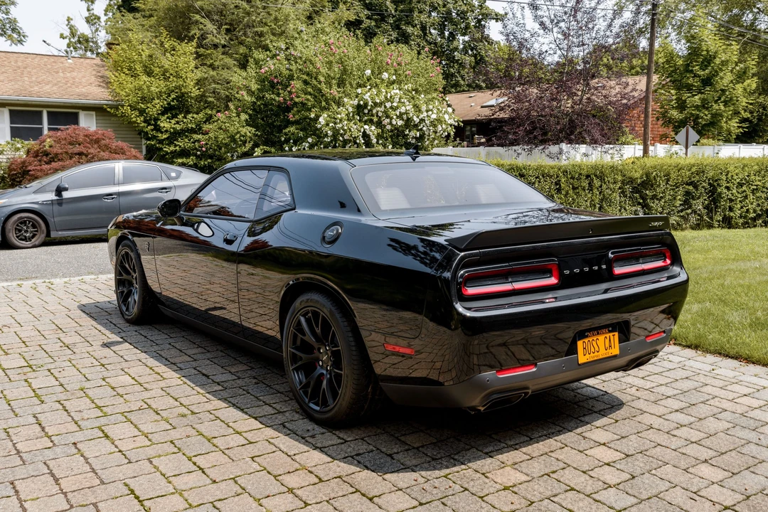 2015 Dodge Challenger SRT Hellcat 3rd Gen - Image 4 of 31