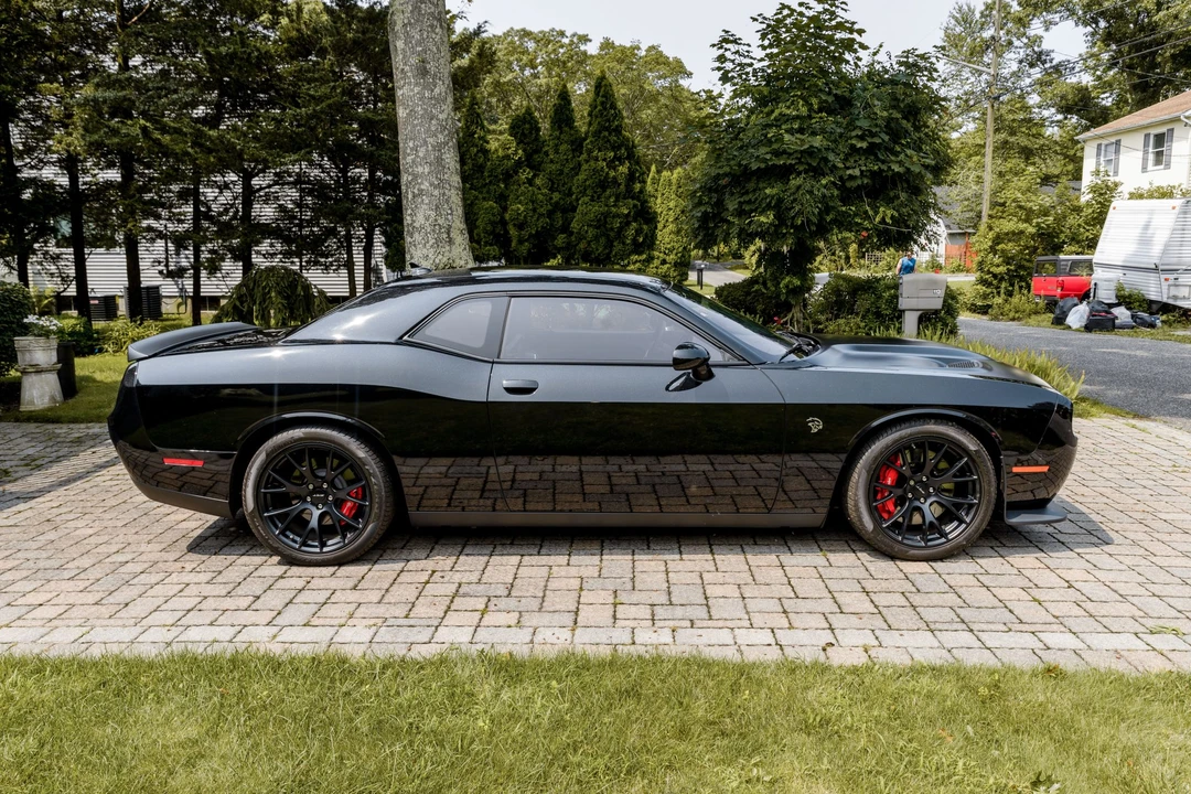 2015 Dodge Challenger SRT Hellcat 3rd Gen - Image 7 of 31