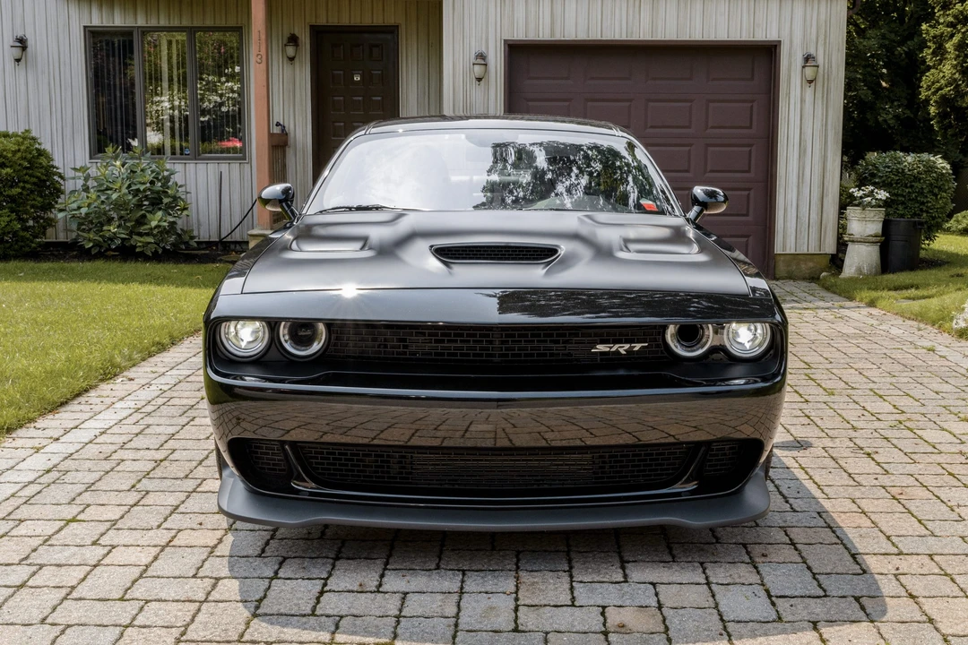 2015 Dodge Challenger SRT Hellcat 3rd Gen - Image 9 of 31