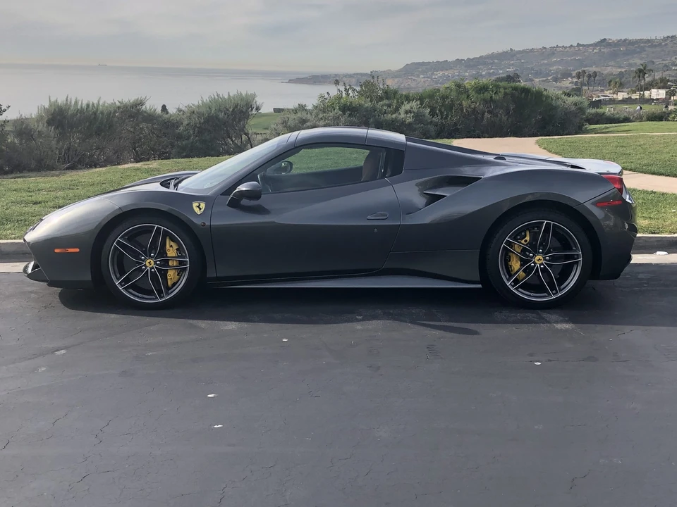2017 Ferrari 488 Spider - Image 11 of 31