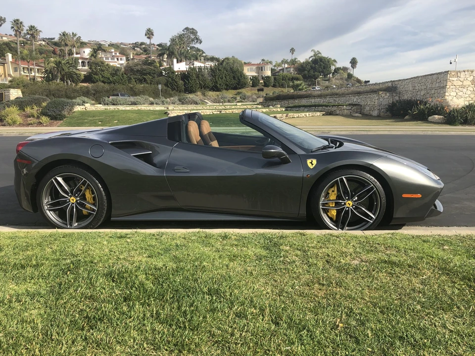 2017 Ferrari 488 Spider - Image 5 of 31