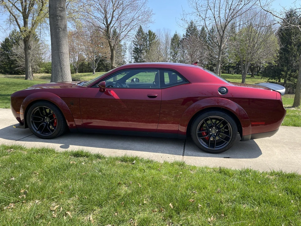 2019 Dodge Challenger SRT Hellcat 3rd Gen - Image 9 of 31
