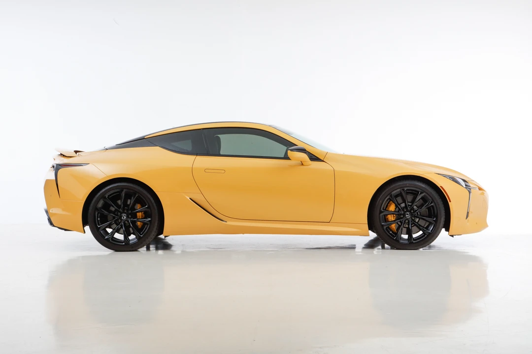 2021 Lexus LC - Image 14 of 31
