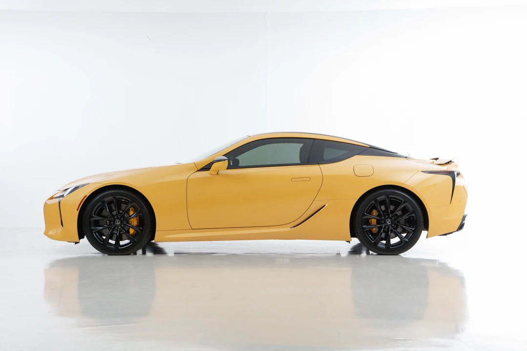 2021 Lexus LC - Image 27 of 31
