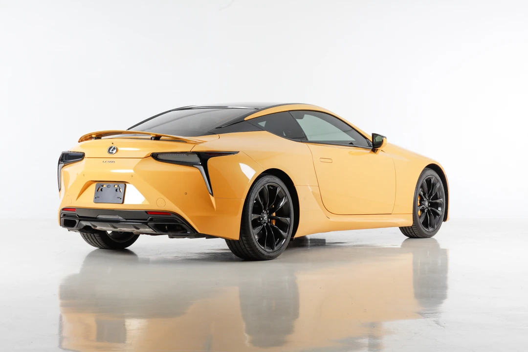 2021 Lexus LC - Image 18 of 31