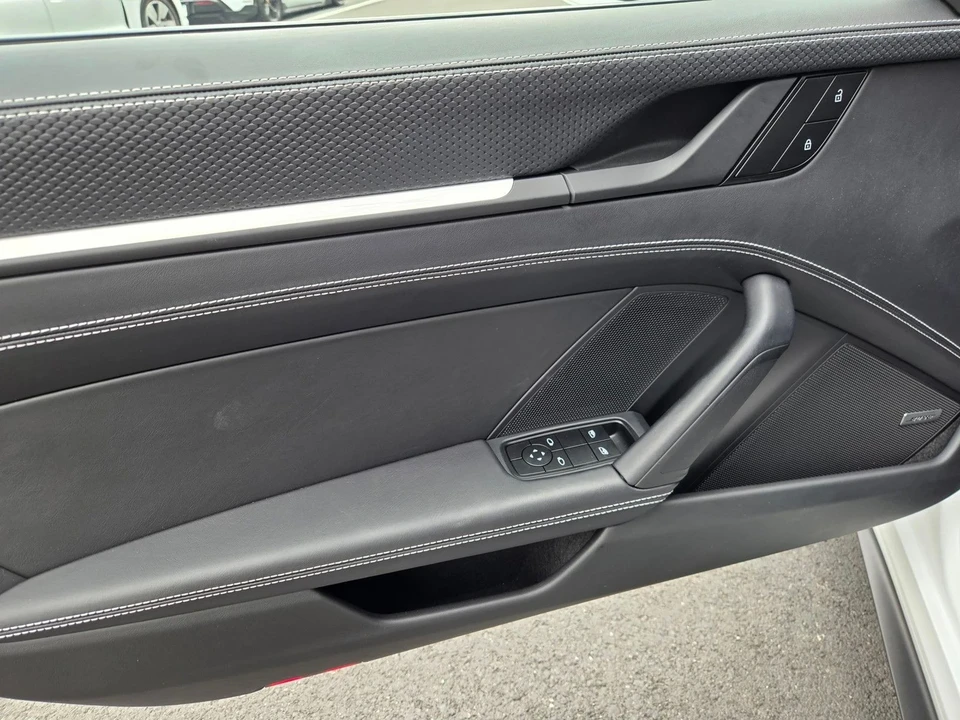2022 Porsche 992 GT3 Touring - Image 22 of 31