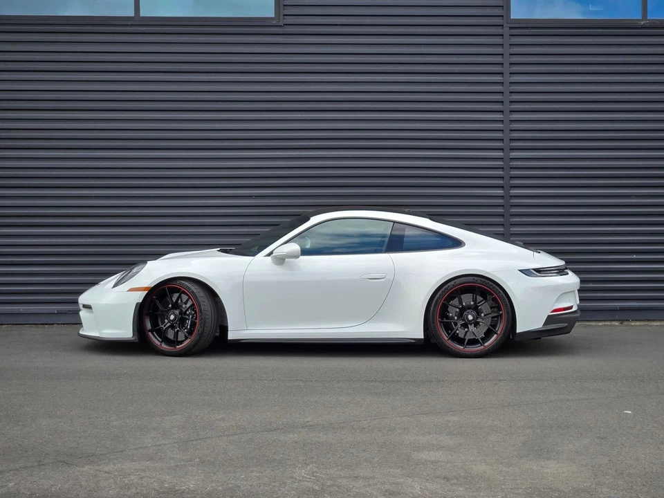 2022 Porsche 992 GT3 Touring - Image 3 of 31