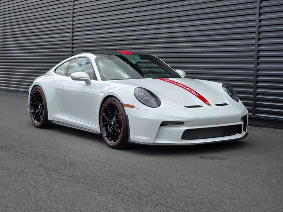 2022 Porsche 992 GT3 Touring - Image 2 of 31
