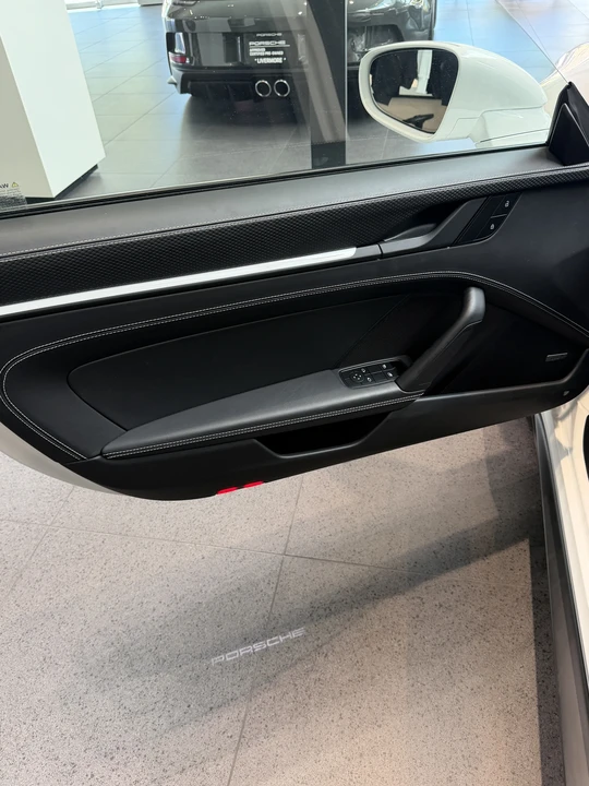 2022 Porsche 992 GT3 Touring - Image 21 of 31