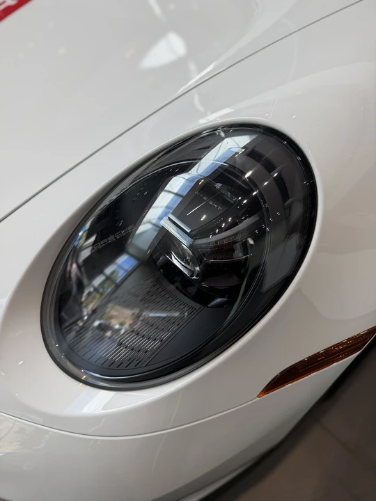 2022 Porsche 992 GT3 Touring - Image 11 of 31