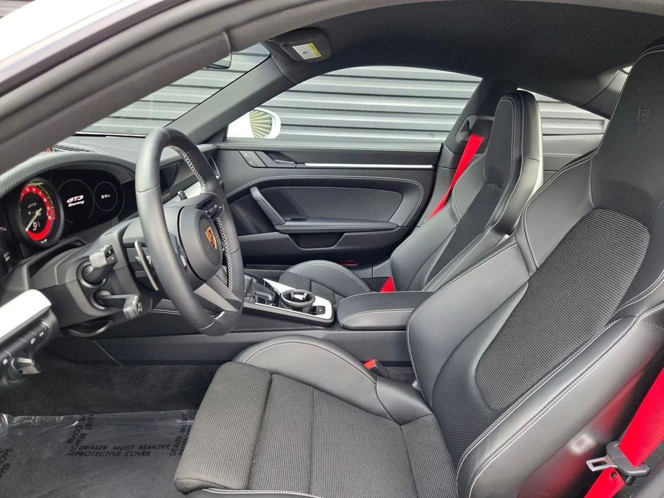2022 Porsche 992 GT3 Touring - Image 26 of 31