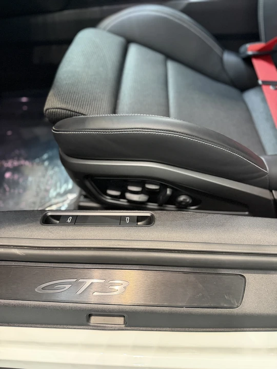 2022 Porsche 992 GT3 Touring - Image 23 of 31