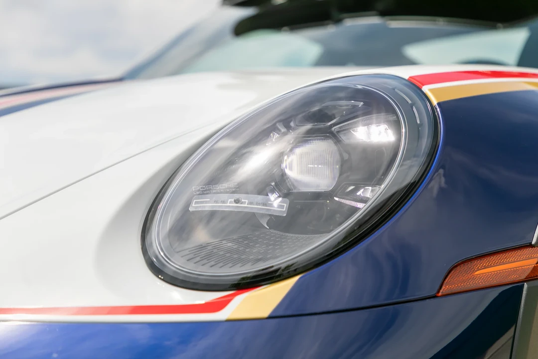 2024 Porsche 992 Dakar - Image 25 of 31