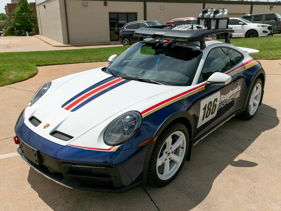 2024 Porsche 992 Dakar - Image 2 of 31
