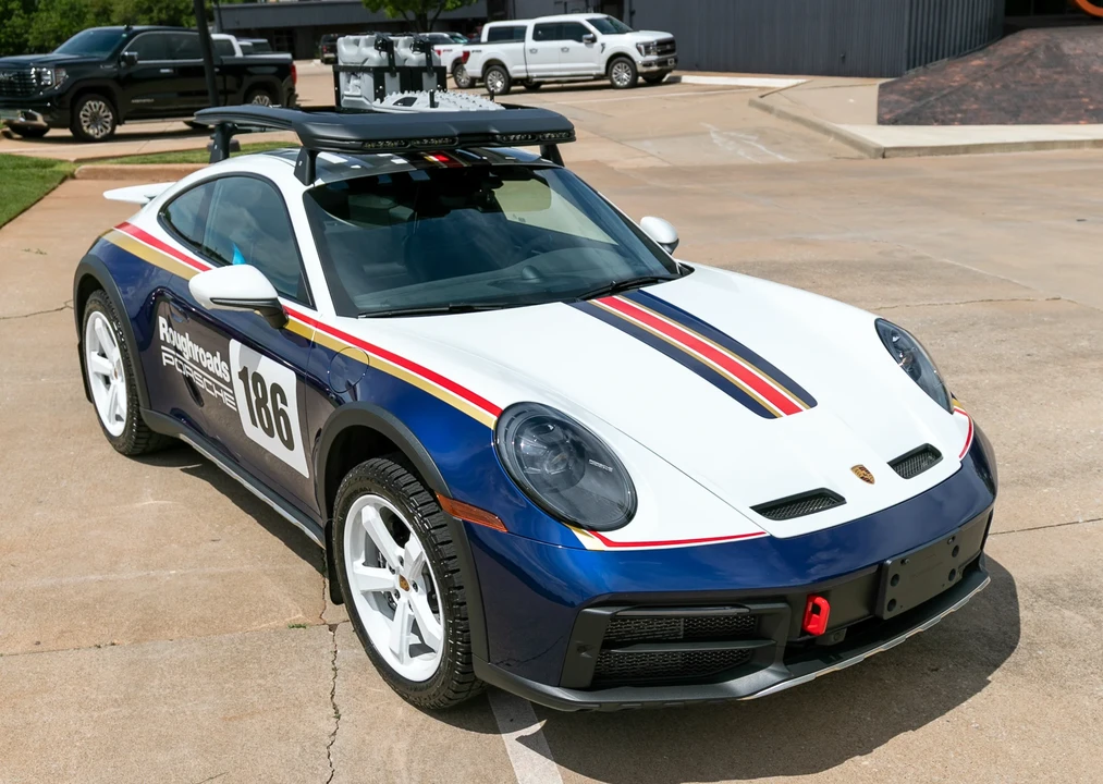2024 Porsche 992 Dakar - Image 14 of 31