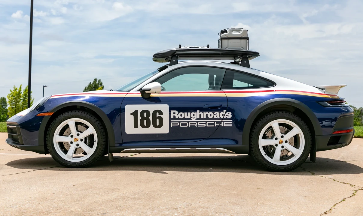 2024 Porsche 992 Dakar - Image 4 of 31