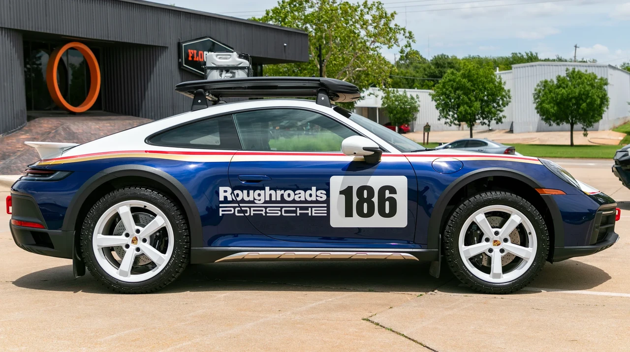 2024 Porsche 992 Dakar - Image 12 of 31