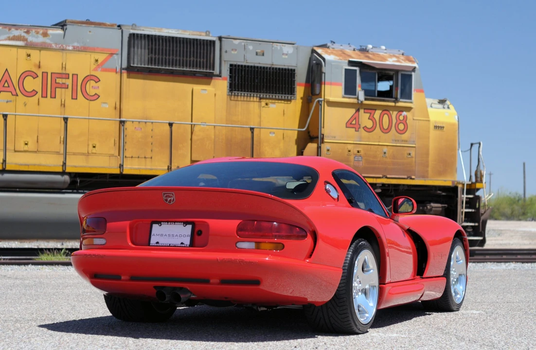 2001 Dodge Viper GTS 2nd Gen - Image 9 of 31