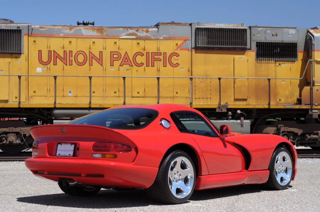 2001 Dodge Viper GTS 2nd Gen - Image 10 of 31