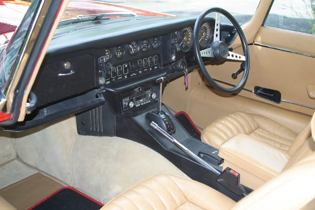 Jaguar E-Type Series 3 V12 2+2 - Image 3 of 5