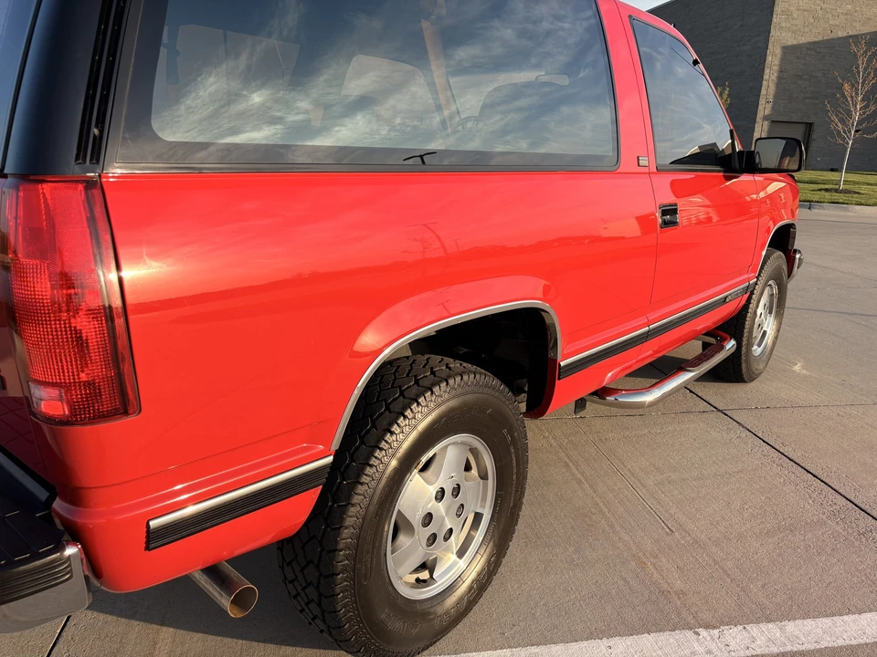 1992 Chevrolet K5 Blazer 3rd Gen - Image 15 of 31