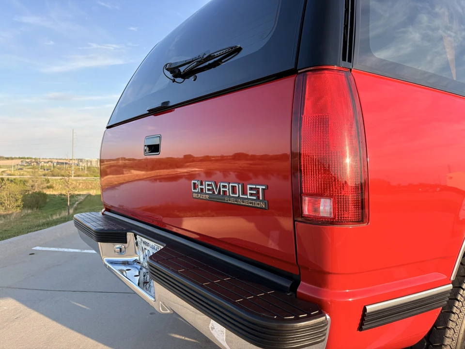 1992 Chevrolet K5 Blazer 3rd Gen - Image 17 of 31