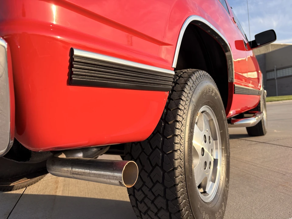 1992 Chevrolet K5 Blazer 3rd Gen - Image 19 of 31