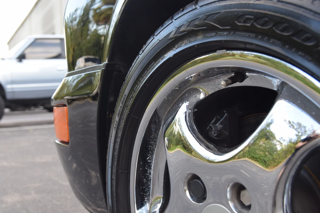 1993 Porsche 964 Carrera 4 - Image 26 of 31