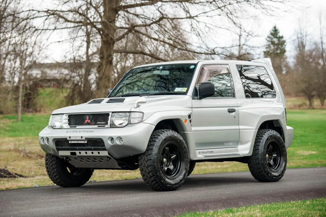 1997 Mitsubishi Pajero/Montero 2nd Gen - Image 10 of 31
