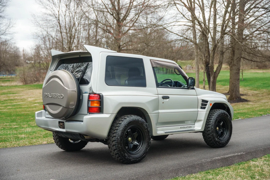 1997 Mitsubishi Pajero/Montero 2nd Gen - Image 31 of 31