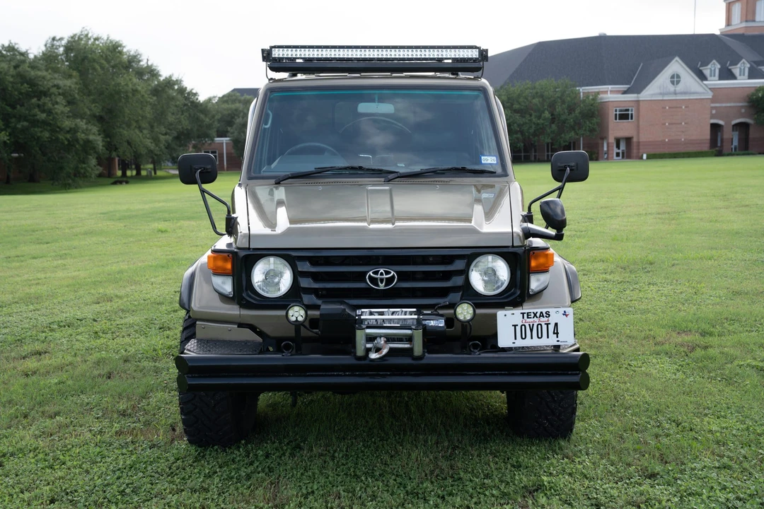 1999 Toyota J70 Land Cruiser - Image 7 of 31